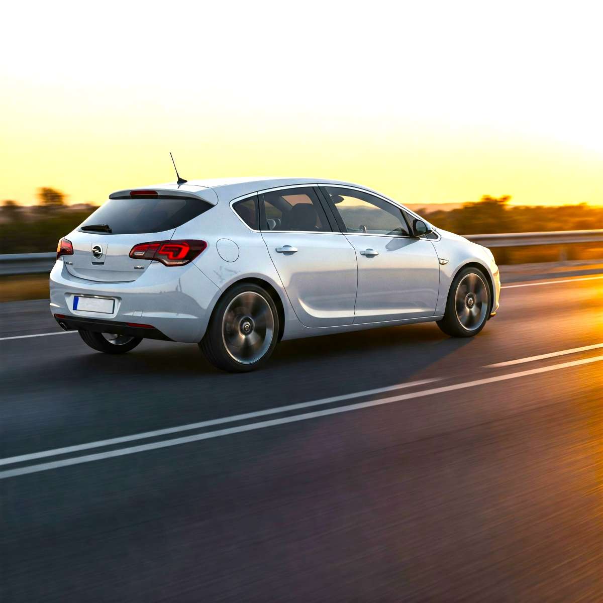 Opel Astra Fahrschulauto von Winis Fahrschule für Fahrstunden in Dietikon, Schweiz